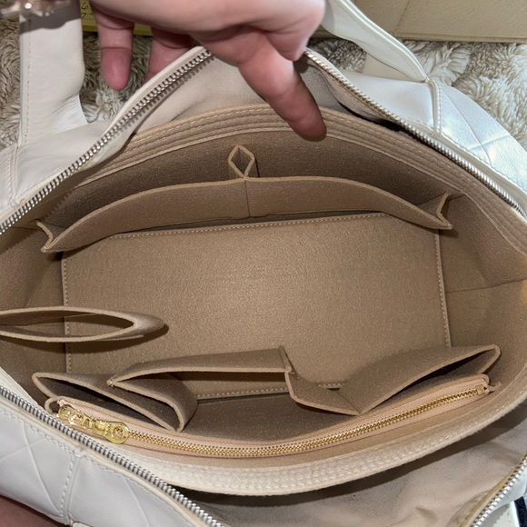 ๐ฅ Chanel bowler bag quilted leather ๐ฅ - Picture 15 of 15